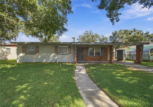 Photo 1 of Single family home for sale at 2607 Westhigh Ave, Tampa, FL 33614 | MLS# W7889766 | Listing updated on 2026-09-26