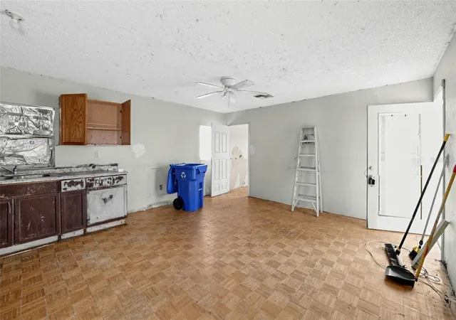 Photo 1 of Single family home for sale at 1048 N Missouri Ave, Lakeland, FL 33805 | MLS# GC543740 | Listing updated on 2026-09-24