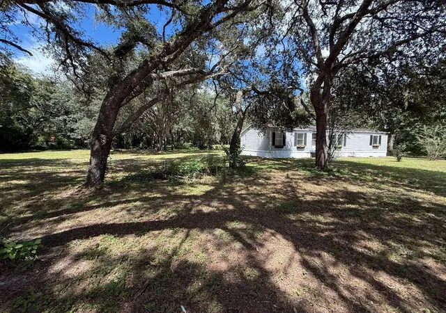 Photo 2 of Manufactured home for sale at 9485 Rousseau St, Webster, FL 33597 | MLS# O6444257 | Listing updated on 2026-09-29
