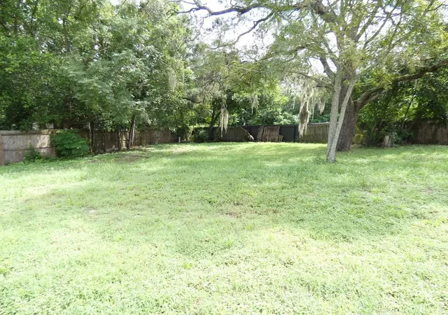 Photo 3 of Single family home for sale at 7211 Tarrytown Dr, Spring Hill, FL 34606 | MLS# W7889767 | Listing updated on 2026-10-02