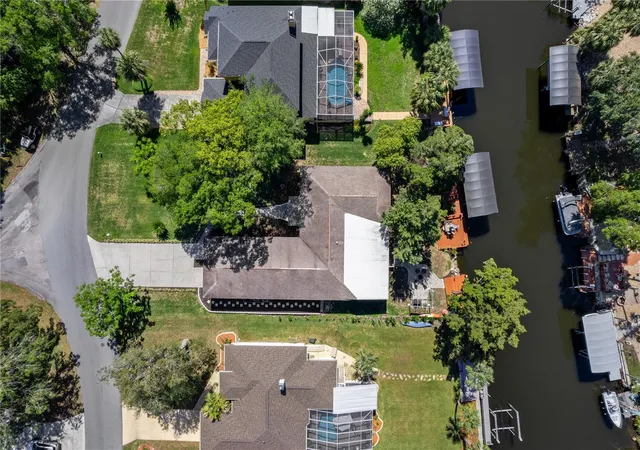 Photo 2 of Single family home for sale at 11430 W Waterway Dr, Homosassa, FL 34448 | MLS# W7889768 | Listing updated on 2026-09-26