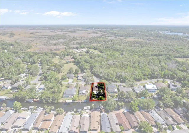 Photo 3 of Single family home for sale at 11430 W Waterway Dr, Homosassa, FL 34448 | MLS# W7889768 | Listing updated on 2026-09-26