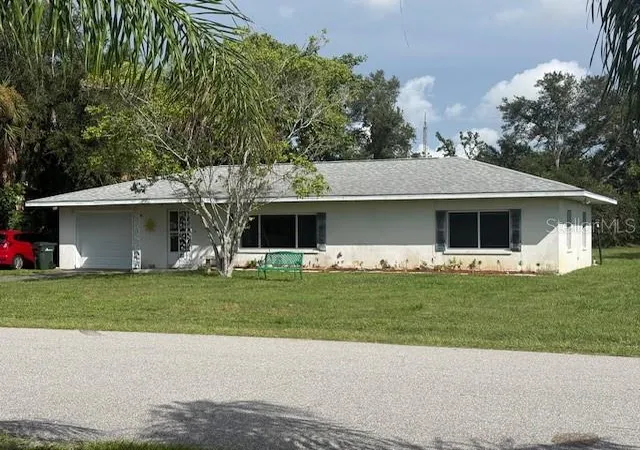Single family home for sale at 527 Parkview Dr, SARASOTA, FL 34243 | MLS# A4707183