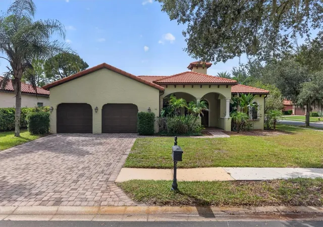 Photo 3 of Single family home for sale at 100 Via Rosa Ct, Debary, FL 32713 | MLS# O6444281 | Listing updated on 2026-10-02