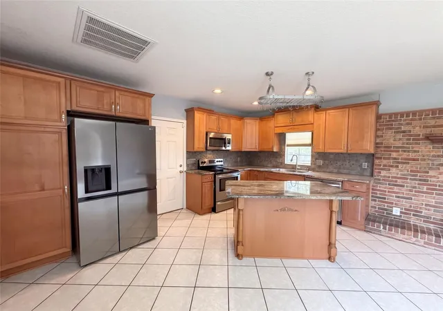 Photo 2 of Single family home for sale at 1881 Old Daytona Rd, Deland, FL 32724 | MLS# O6444284 | Listing updated on 2026-09-25