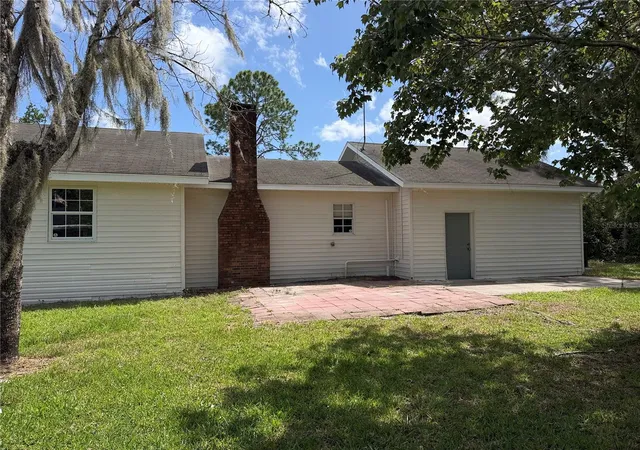Photo 4 of Single family home for sale at 1881 Old Daytona Rd, Deland, FL 32724 | MLS# O6444284 | Listing updated on 2026-09-25
