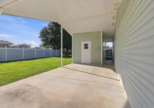 Photo 4 of Manufactured home for sale at 6622 SW 84th Street, Ocala, FL 34476 | MLS# OM732788 | Listing updated on 2026-10-06