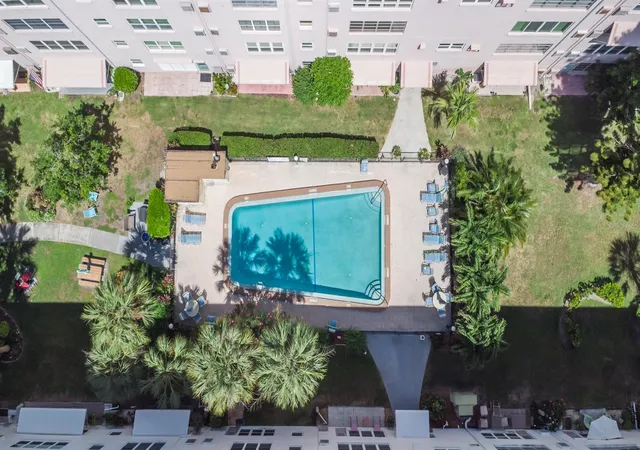 Photo 3 of Condo for sale at 5501 80th Street N #303, Saint Petersburg, FL 33709 | MLS# TB8551565 | Listing updated on 2026-09-24