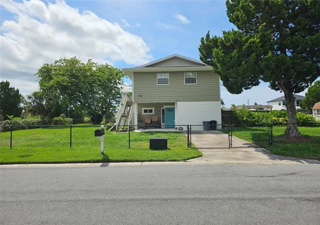 Photo 3 of Single family home for sale at 3317 Oleander Dr, Hernando Beach, FL 34607 | MLS# TB8551568 | Listing updated on 2026-09-24