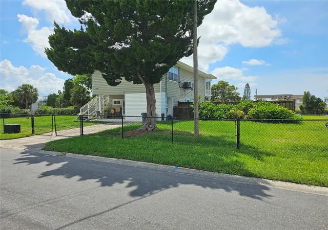 Photo 4 of Single family home for sale at 3317 Oleander Dr, Hernando Beach, FL 34607 | MLS# TB8551568 | Listing updated on 2026-09-24