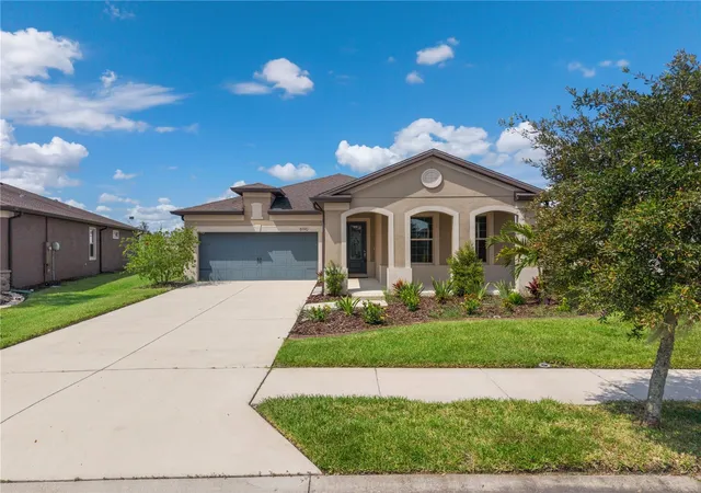 Photo 4 of Single family home for sale at 8190 Olive Brk Dr, Wesley Chapel, FL 33545 | MLS# TB8551577 | Listing updated on 2026-09-26