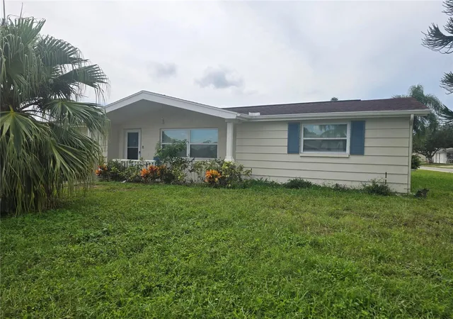 Photo 1 of Single family home for sale at 2055 Norfolk Dr, Holiday, FL 34691 | MLS# TB8551580 | Listing updated on 2026-10-07