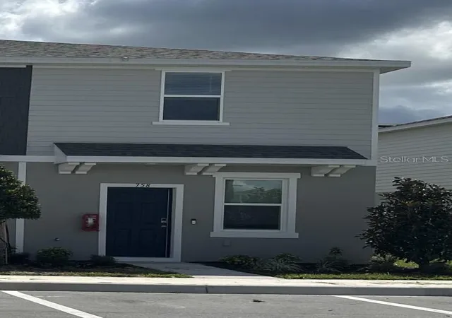 Photo 1 of Sale Pending at 758 Gladstone Way #4151, Mount Dora, FL 32757 | MLS# O6444297 | Listing updated on 2026-09-27
