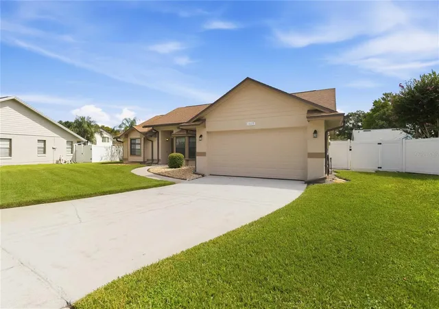 Photo 3 of Single family home for sale at 1619 Red Clover Ct, Orlando, FL 32825 | MLS# O6444298 | Listing updated on 2026-10-08