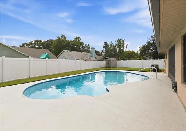 Photo 3 of Single family home for sale at 1619 Red Clover Ct, Orlando, FL 32825 | MLS# O6444298 | Listing updated on 2026-10-08