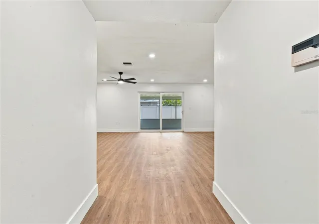 Photo 4 of Single family home for sale at 1630 Dale Cir N, Dunedin, FL 34698 | MLS# TB8551585 | Listing updated on 2026-09-24