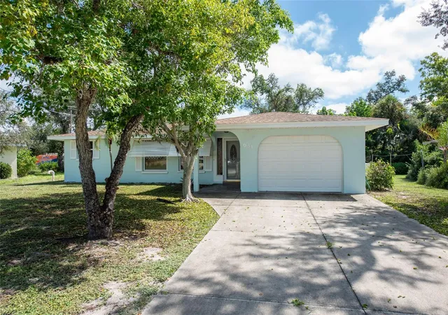 Photo 1 of Single family home for sale at 631 S Broadway, Englewood, FL 34223 | MLS# D6148910 | Listing updated on 2026-10-05