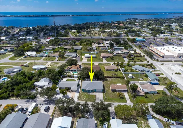 Photo 2 of Single family home for sale at 520 Liberty St, Englewood, FL 34223 | MLS# D6148911 | Listing updated on 2026-10-08