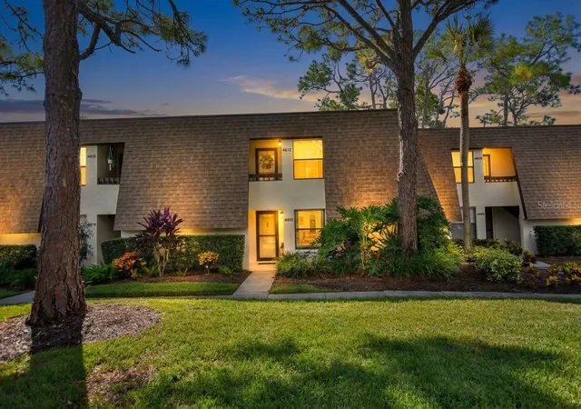 Photo 3 of Condo for sale at 4610 Ringwood Meadow #17, Sarasota, FL 34235 | MLS# A4707198 | Listing updated on 2026-09-29