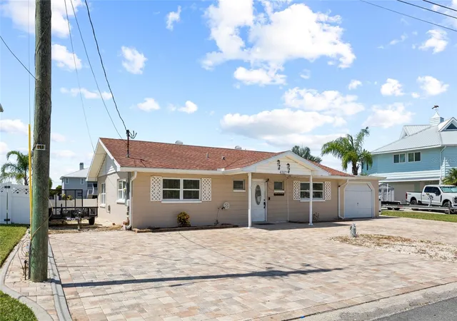 Photo 3 of Single family home for sale at 4317 Biscayne Dr, Hernando Beach, FL 34607 | MLS# TB8551589 | Listing updated on 2026-09-24