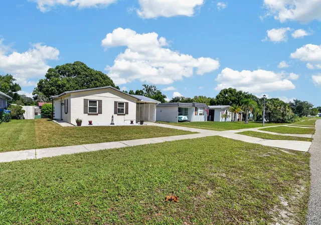 Photo 4 of Single family home for sale at 148 Andora St, Saint Augustine, FL 32086 | MLS# FC321664 | Listing updated on 2026-09-27