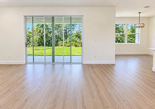 Photo 4 of Single family home for sale at 50 Wheeling Ln, Palm Coast, FL 32164 | MLS# FC321665 | Listing updated on 2026-10-06