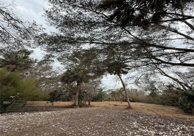 Photo 3 of Land for sale at 15030 N 301 Highway, Thonotosassa, FL 33592 | MLS# L4965302 | Listing updated on 2026-09-24