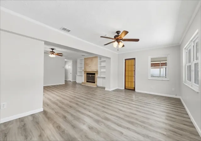 Photo 4 of Single family home for sale at 1128 20th Street SW, Largo, FL 33770 | MLS# TB8551599 | Listing updated on 2026-09-24
