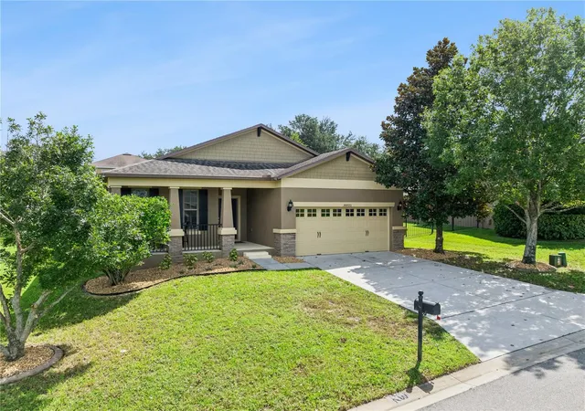 Photo 2 of Single family home for sale at 30022 Donnington Loop, Mount Dora, FL 32757 | MLS# G5118184 | Listing updated on 2026-10-05