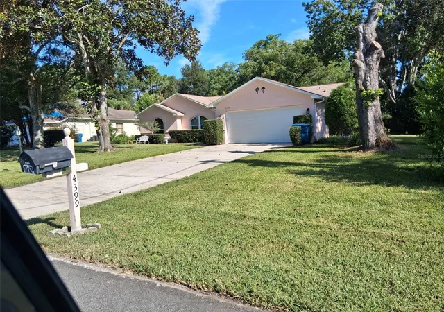 Photo 3 of Single family home for sale at 4399 Puritan Ln, Spring Hill, FL 34608 | MLS# W7889771 | Listing updated on 2026-09-30