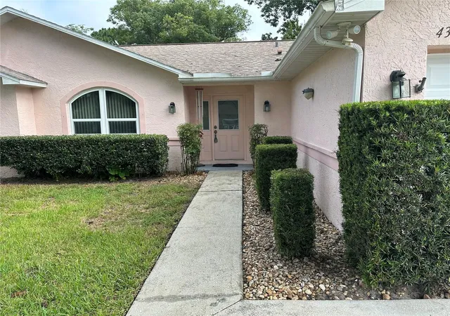 Photo 4 of Single family home for sale at 4399 Puritan Ln, Spring Hill, FL 34608 | MLS# W7889771 | Listing updated on 2026-09-30
