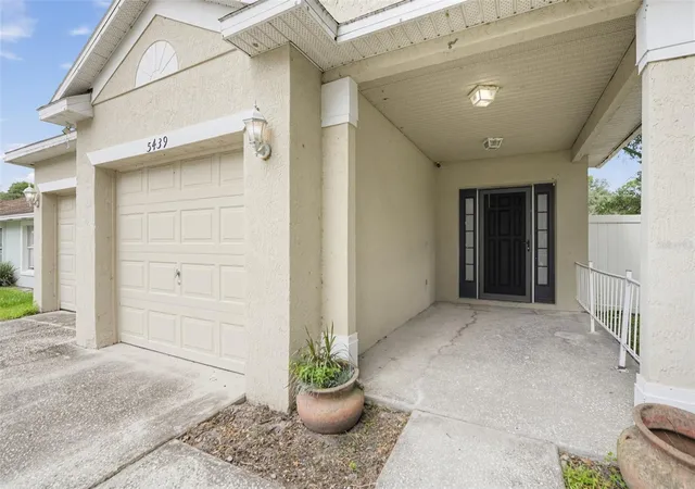 Photo 2 of Single family home for sale at 5439 Gaucho Way, Orlando, FL 32810 | MLS# GC543748 | Listing updated on 2026-10-01