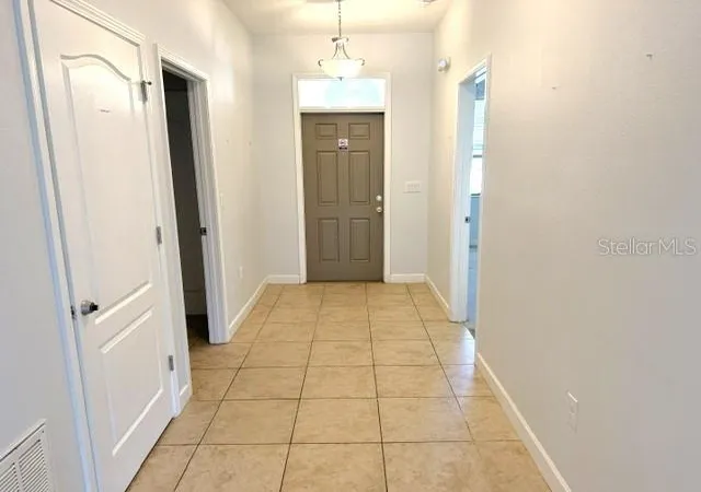 Photo 3 of Sale Pending at 1431 Moon Valley Dr, Davenport, FL 33896 | MLS# L4965303 | Listing updated on 2026-10-06
