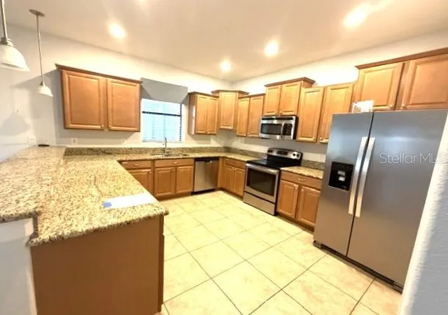 Photo 3 of Sale Pending at 1431 Moon Valley Dr, Davenport, FL 33896 | MLS# L4965303 | Listing updated on 2026-10-06