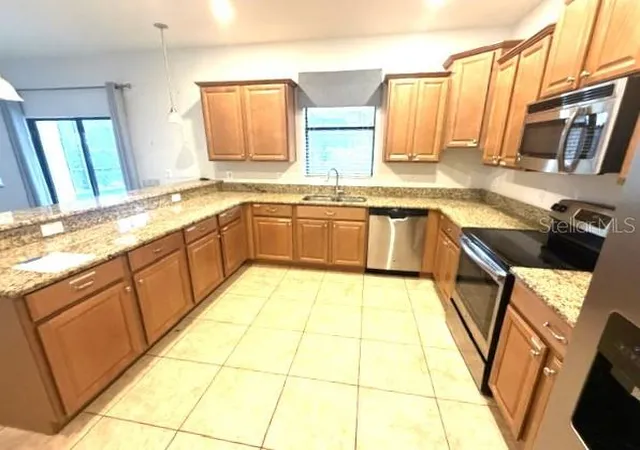 Photo 4 of Sale Pending at 1431 Moon Valley Dr, Davenport, FL 33896 | MLS# L4965303 | Listing updated on 2026-10-06