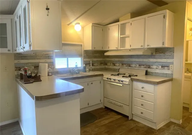 Photo 3 of Manufactured home for sale at 4748 Elwana Way, Zephyrhills, FL 33541 | MLS# TB8551614 | Listing updated on 2026-10-08