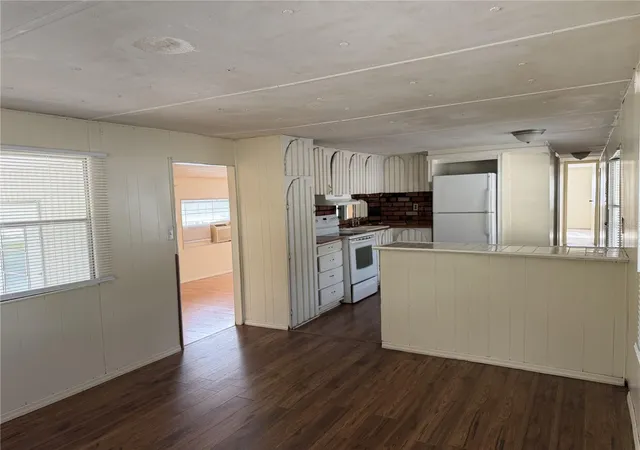 Photo 3 of Manufactured home for sale at 36441 West Dr, Fruitland Park, FL 34731 | MLS# G5118187 | Listing updated on 2026-09-24