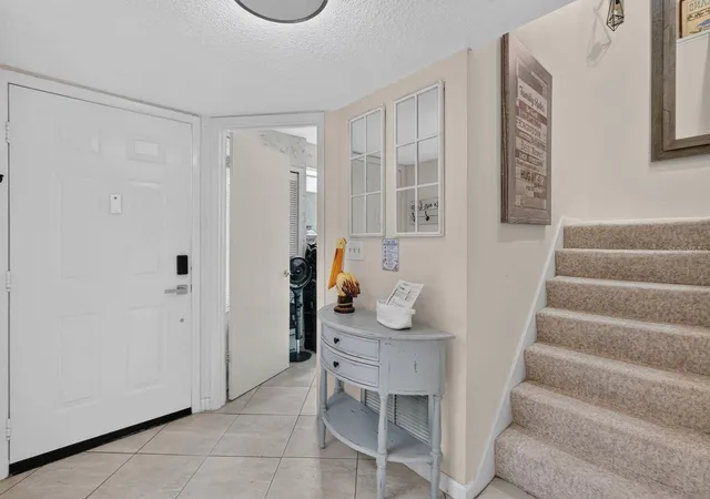 Photo 4 of Townhouse for sale at 955 Grayling Ct #B, Daytona Beach, FL 32127 | MLS# V4951459 | Listing updated on 2026-10-03