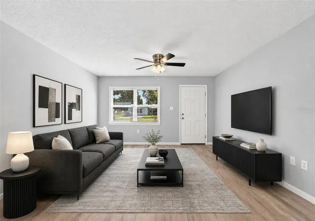 Photo 3 of Single family home for sale at 706 Elm Ave, Fruitland Park, FL 34731 | MLS# O6444319 | Listing updated on 2026-09-26