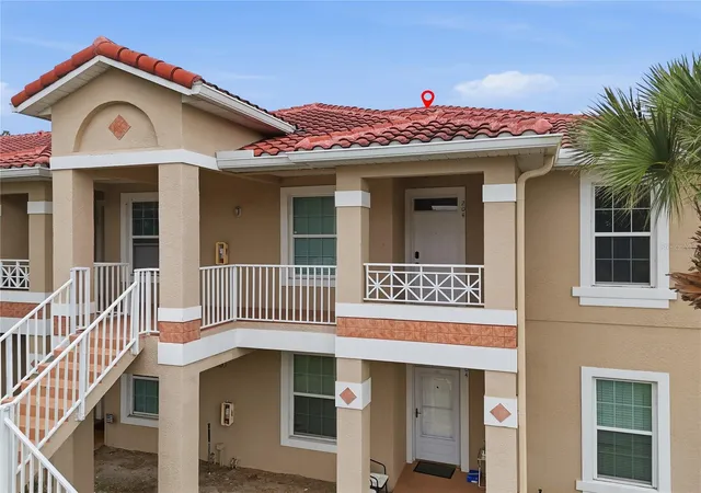 Listing Photo 4 - Condo for sale in building located at 2856 Osprey Cvs Pl, Kissimmee, FL 34746 - Unit #204