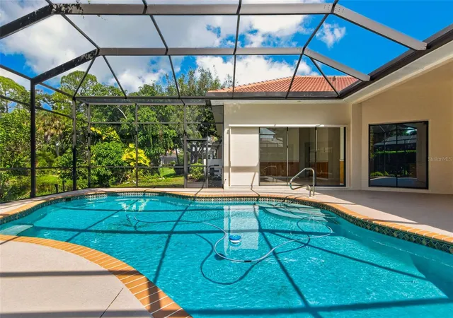 Photo 3 of Single family home for sale at 679 Sawgrass Brg Rd, Venice, FL 34292 | MLS# TB8551622 | Listing updated on 2026-09-26