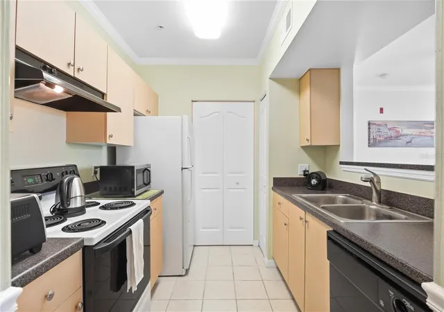 Photo 4 of Condo for sale at 770 Siena Palm Dr #105, Kissimmee, FL 34747 | MLS# O6444326 | Listing updated on 2026-10-07