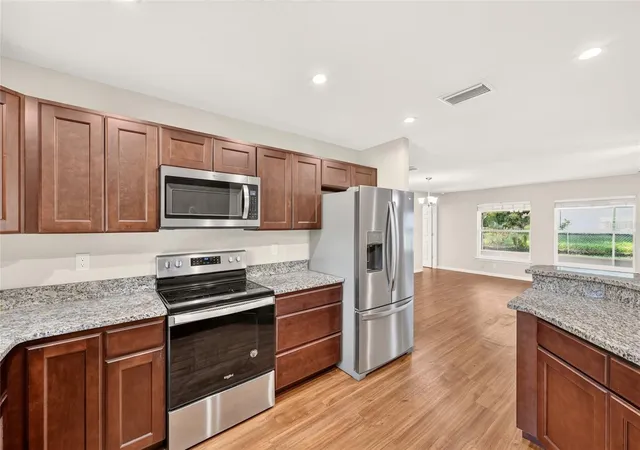 Photo 4 of Single family home for sale at 199 Oak Ln Rd, Ocala, FL 34472 | MLS# OM732799 | Listing updated on 2026-09-25