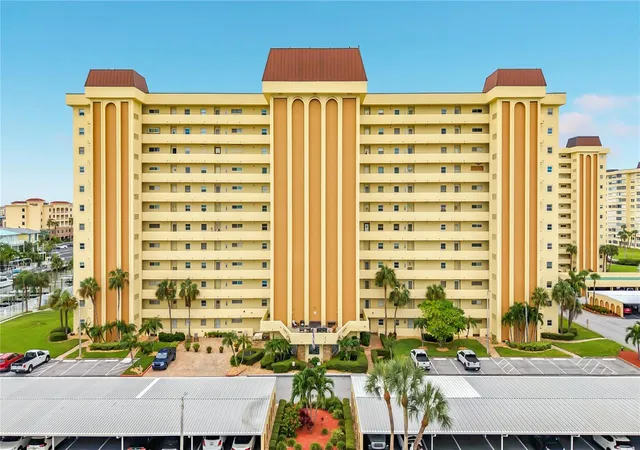 Listing Photo 5 - Condo for sale in Washington Towers (Long Bayou) located at 4550 Cvs Cir, St. Petersburg, FL 33708 - Unit #502