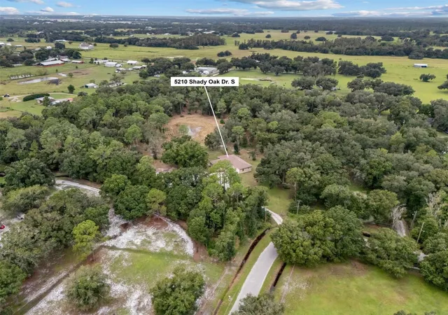 Photo 2 of Single family home for sale at 5210 Shady Oak Dr S, Lakeland, FL 33810 | MLS# L4965305 | Listing updated on 2026-09-29