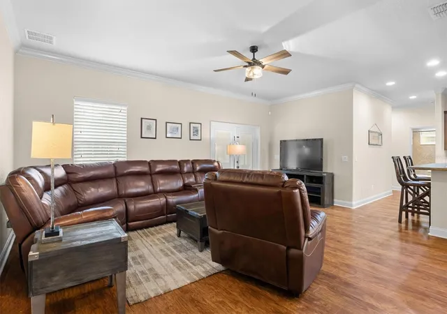 Photo 3 of Single family home for sale at 5210 Shady Oak Dr S, Lakeland, FL 33810 | MLS# L4965305 | Listing updated on 2026-09-29