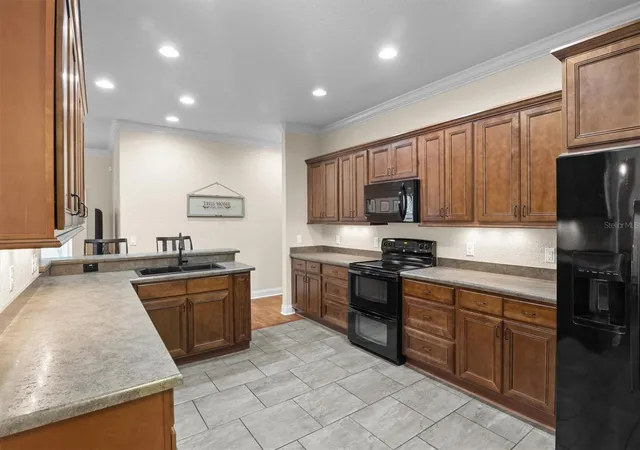 Photo 3 of Single family home for sale at 5210 Shady Oak Dr S, Lakeland, FL 33810 | MLS# L4965305 | Listing updated on 2026-09-29