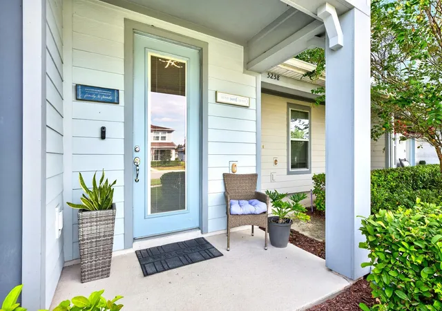 Photo 3 of Townhouse for sale at 5264 Sapling Sprout Dr, Orlando, FL 32829 | MLS# O6444333 | Listing updated on 2026-10-03