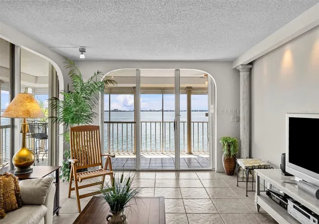 Listing Photo 4 - Condo for sale in building located at 6060 Shore Blvd S, Gulfport, FL 33707 - Unit #200