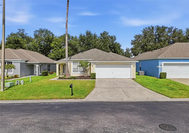 Photo 1 of Single family home for sale at 1500 Casterton Cir, Davenport, FL 33897 | MLS# O6444338 | Listing updated on 2026-10-09